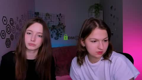 chloe_ley online show from April 29, 5:30 pm