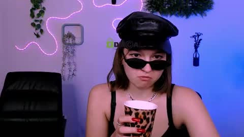 chloe_ley online show from July 28, 2:13 pm