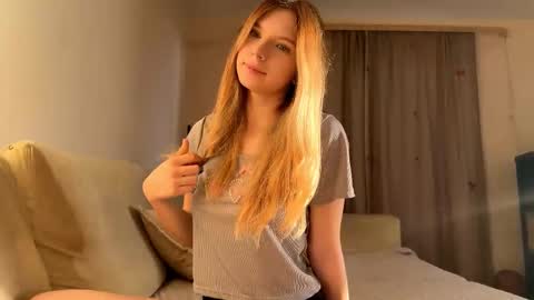 hloe online show from December 18, 1:05 pm