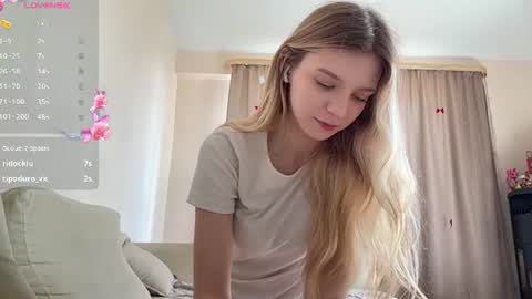 hloe online show from July 6, 11:59 am