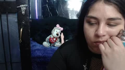 chloe_smith5 online show from June 30, 1:21 pm