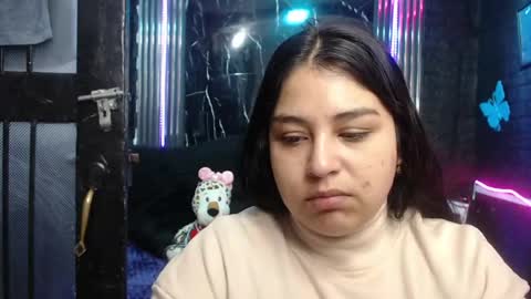 chloe_smith5 online show from June 29, 1:11 pm