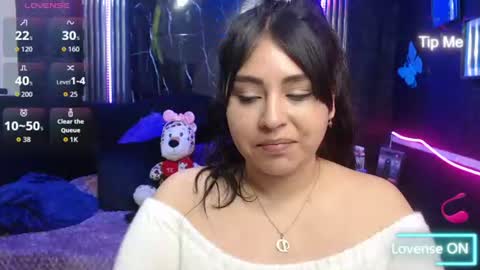 chloe_smith5 online show from July 30, 9:15 pm