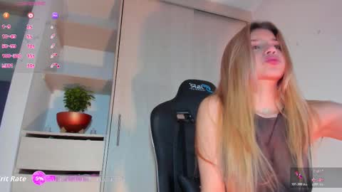 Chloe Miller  online show from November 8, 4:50 am