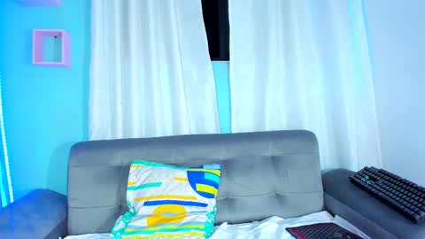 Snapshot of chloe_sweet7 chatting on February 23, 4:01 am Chloe Miller  online show from February 23, 4:01 am
