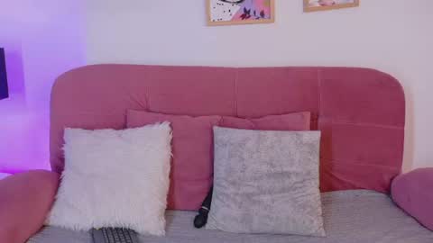 chloe_wilson7 online show from July 28, 12:48 pm