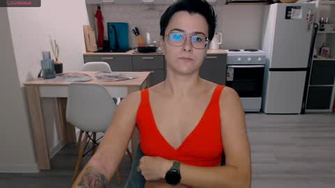 Eva and Sandra online show from December 5, 5:28 pm