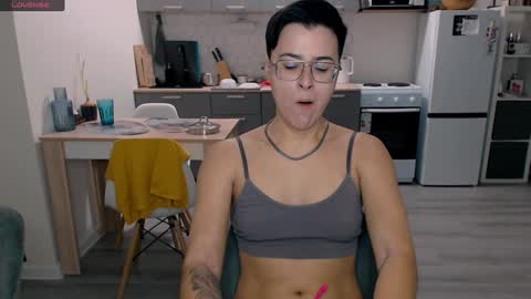 Eva and Sandra online show from December 14, 11:39 am