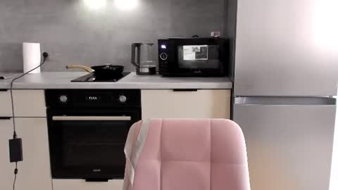 My name is Chloe Like my broadcast pls online show from July 21, 11:11 am