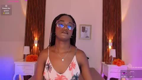 CHLOE online show from July 26, 1:41 pm
