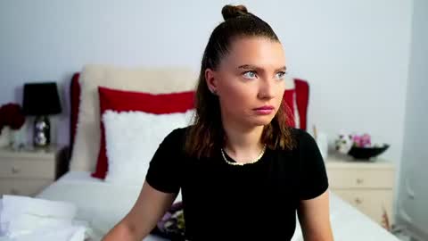 Chloe online show from June 14, 4:24 am