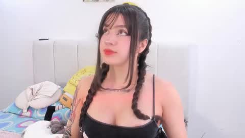 Chloe online show from December 1, 8:33 pm