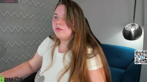 Snapshot of chloee_white chatting on September 10, 8:47 am chloee white online show from September 10, 8:47 am