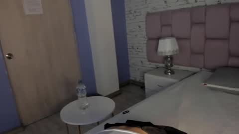 Snapshot of chloeelaurent chatting on October 13, 7:05 pm ChloeeLaurent online show from October 13, 7:05 pm