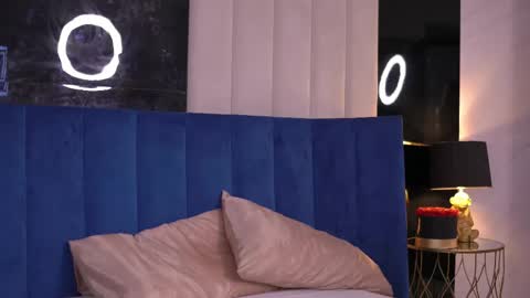 Chloe online show from June 6, 6:47 pm