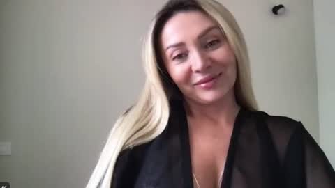 Chloe online show from July 13, 1:45 pm