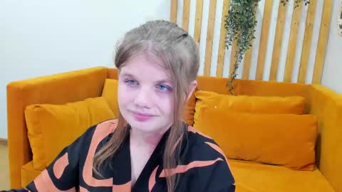ChloeHalses online show from June 19, 5:16 pm