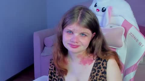 ChloeHalses online show from May 5, 5:16 pm