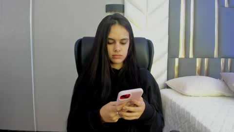  Chloe Harper  online show from June 27, 12:06 pm