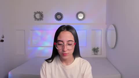 chloehil2 online show from February 13, 8:24 pm