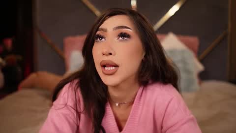 chloemin_ online show from January 18, 7:10 pm