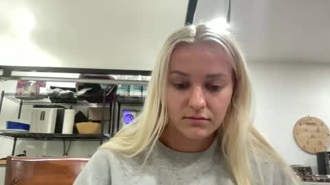 Chloe Babe online show from January 11, 7:57 am