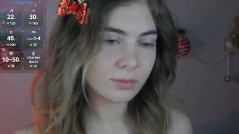 chloi_hes online show from December 26, 1:32 pm