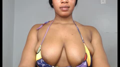 Snapshot of choco_chocox chatting on October 19, 4:42 pm ESTHER online show from October 19, 4:42 pm