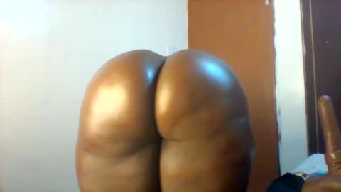 chocobabe002 online show from November 12, 5:49 am