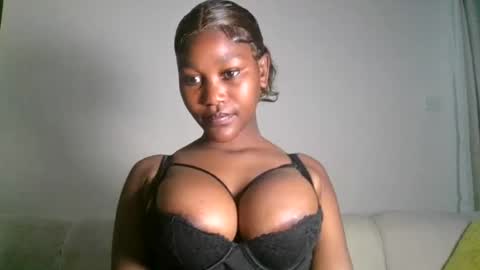 chocolate_divaa online show from July 28, 12:48 pm