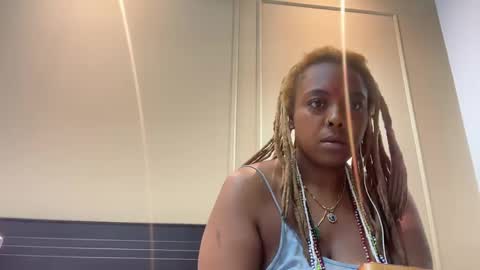 ChocolateCakeQueen online show from December 7, 3:58 am