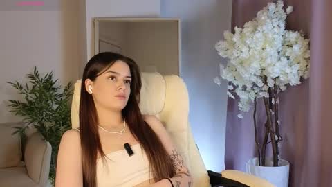 Snapshot of chocolatem1lk chatting on September 10, 12:05 pm Jane online show from September 10, 12:05 pm