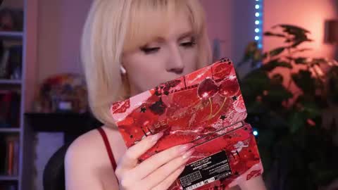chriss_foxx online show from June 23, 3:32 pm