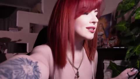 Snapshot of chriss_foxx chatting on October 8, 3:27 pm chriss_foxx online show from October 8, 3:27 pm