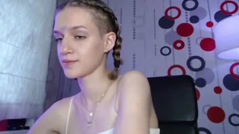 chrissy_joyful online show from June 19, 9:35 am