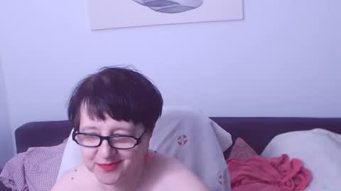 Christa online show from August 1, 2:57 am