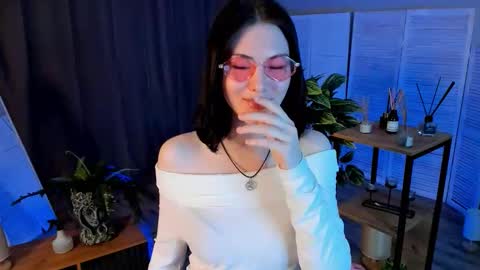 christaschrecongost online show from March 3, 7:20 pm