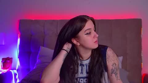 Snapshot of christinamilton chatting on March 2, 4:39 am Christina online show from March 2, 4:39 am
