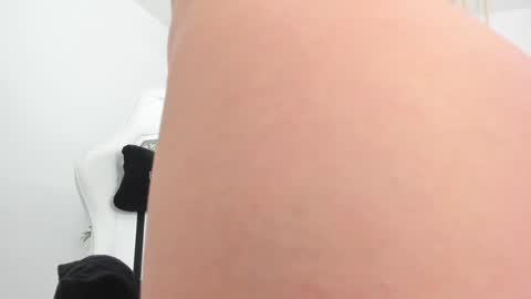 Hi im Christine online show from March 16, 5:55 am