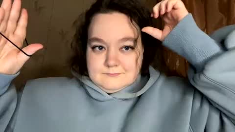 Kat online show from March 6, 9:42 pm