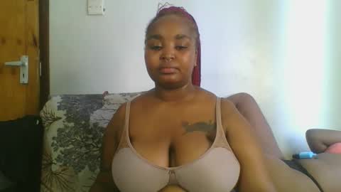 Snapshot of chubby_princess2 chatting on October 14, 11:46 am chubby_princess2 online show from October 14, 11:46 am