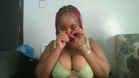 Snapshot of chubby_princess2 chatting on October 16, 9:28 pm chubby_princess2 online show from October 16, 9:28 pm