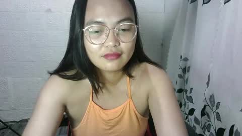 chubbycheeks27 online show from June 25, 5:47 pm