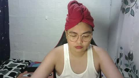 chubbycheeks27 online show from April 30, 6:13 pm