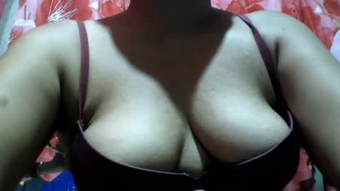 chubbymomsh online show from August 5, 2:18 am