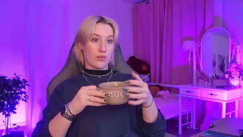 Cin Bellamy online show from January 7, 2:15 am