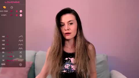 Cindy    online show from June 13, 10:56 am