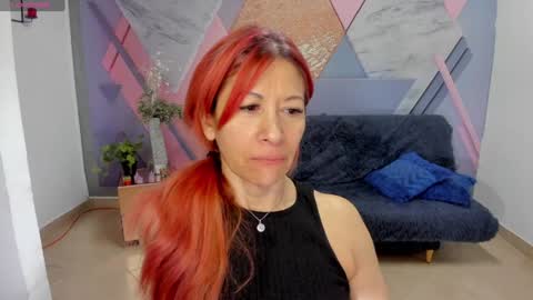 Snapshot of cintiagreyx chatting on December 27, 11:39 am  CINTIA  online show from December 27, 11:39 am