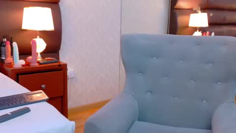 Pretty Cintia  online show from June 7, 7:37 am