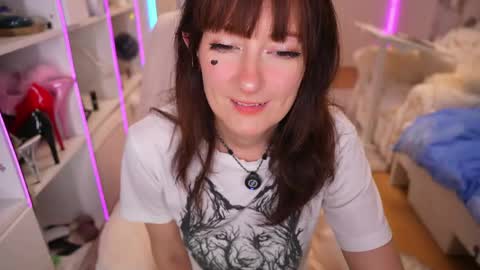 Cissy Glitter online show from May 9, 6:32 pm